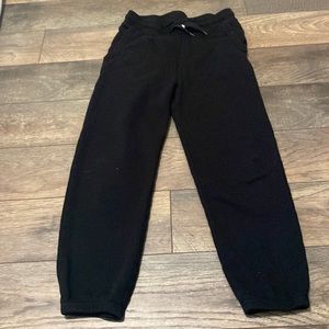 old navy black toe up sweats size L (10-12) (kids sizing)